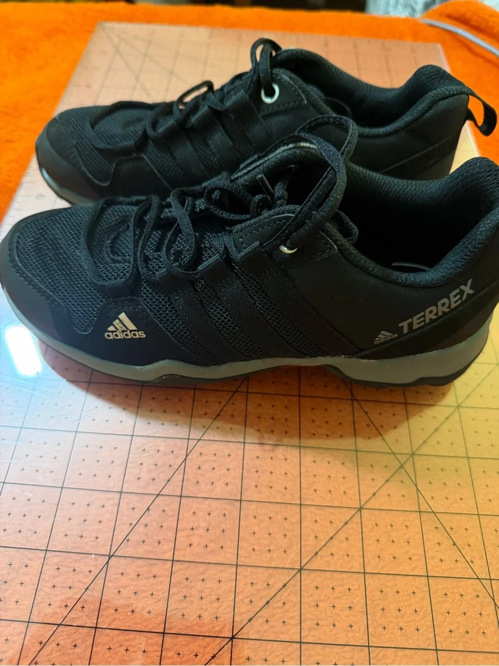 Adidas Terrex AX2R Kids Size 2 Black Gray Hiking Trail Shoes BB1935